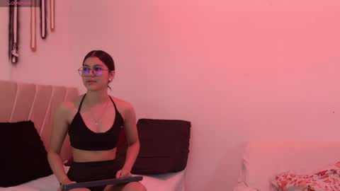 Snapshot of sweetbutspicy_ chatting on May 2026 12:21:01 PM sweetbutspicy online show from May 2026 12:21:01 PM