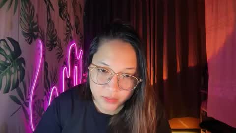 Sweetcaroline2001 online show from March 2026 02:02:02 PM