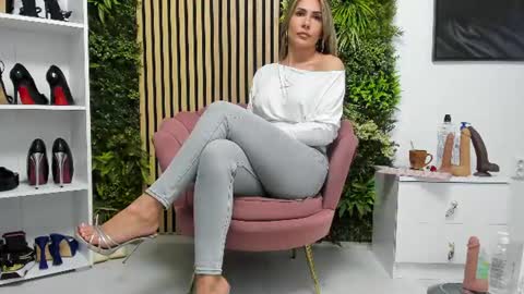 Snapshot of sweetcherry30_ chatting on June 2026 06:05:01 AM Cherry online show from June 2026 06:05:01 AM