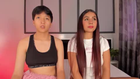 Eva Short hair girl  - Victoria Long red hair online show from December 2025 09:35:01 PM