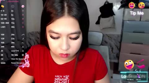 Snapshot of sweetcrizel12 chatting on October 2025 02:17:01 AM SweetSpicy Chloe online show from October 2025 02:17:01 AM