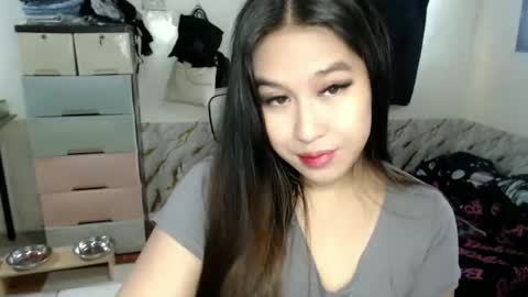 Snapshot of sweetcrizel12 chatting on October 2025 12:18:02 AM SweetSpicy Chloe online show from October 2025 12:18:02 AM