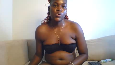 Snapshot of sweetdarkskin chatting on June 2026 12:53:01 PM CLARIS online show from June 2026 12:53:01 PM