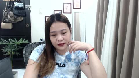 Snapshot of sweetestsmile_ chatting on December 2024 06:48:02 AM Khaye online show from December 2024 06:48:02 AM