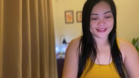 Snapshot of sweetestsmile_ chatting on June 2026 01:06:01 AM Khaye online show from June 2026 01:06:01 AM