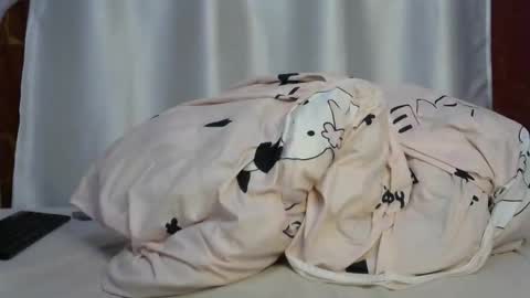 sweetfee online show from September 2025 12:16:01 PM