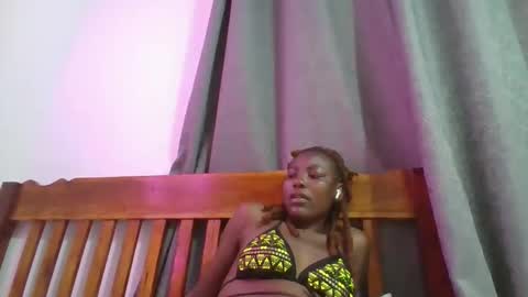 Snapshot of sweetfel chatting on October 2025 09:37:01 AM sweetfel online show from October 2025 09:37:01 AM