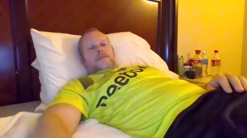 Snapshot of sweetg233 chatting on January 2025 05:42:02 PM sweetg233 online show from January 2025 05:42:02 PM