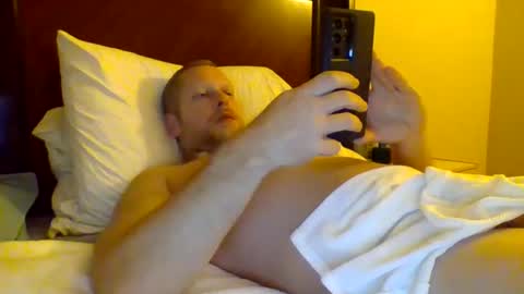 Snapshot of sweetg233 chatting on January 2025 07:07:01 AM sweetg233 online show from January 2025 07:07:01 AM