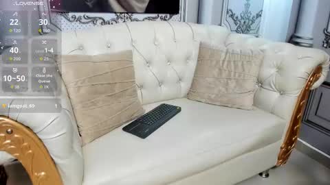 Snapshot of sweetgirl4u_ chatting on September 2025 10:08:01 AM MIA online show from September 2025 10:08:01 AM