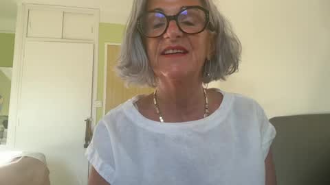 Snapshot of sweethoneymonica chatting on July 2026 06:05:01 AM SweetHoneyMonica online show from July 2026 06:05:01 AM