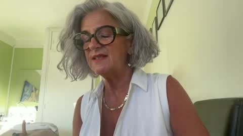 Snapshot of sweethoneymonica chatting on July 2026 05:33:02 AM SweetHoneyMonica online show from July 2026 05:33:02 AM