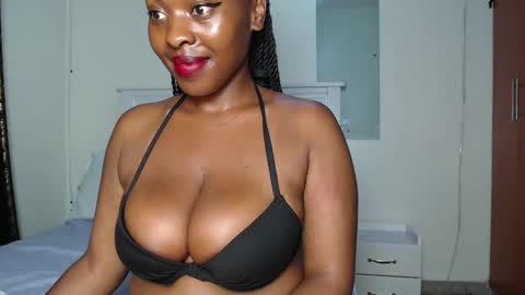 Snapshot of sweetice_01 chatting on March 2025 09:37:02 PM euny online show from March 2025 09:37:02 PM