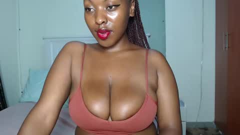 Snapshot of sweetice_01 chatting on March 2025 08:20:02 PM euny online show from March 2025 08:20:02 PM