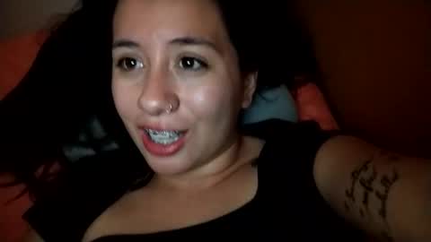 Snapshot of sweetie__annie chatting on May 2026 05:47:01 AM Ana Mara i cant Make noise My family is here online show from May 2026 05:47:01 AM