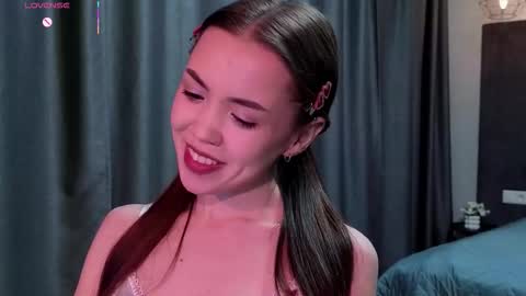 sweetieee_kira online show from February 2026 01:24:02 AM