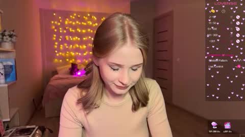 Snapshot of sweetielis chatting on January 2026 05:37:01 PM sweetie Lisa3 online show from January 2026 05:37:01 PM