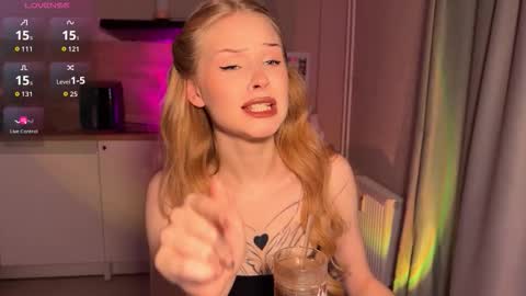 Snapshot of sweetielis chatting on February 2026 07:33:02 PM sweetie Lisa3 online show from February 2026 07:33:02 PM