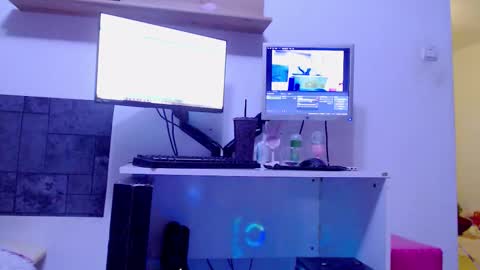 jessica online show from October 2025 10:43:02 PM