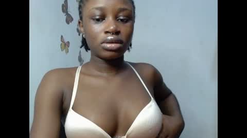 Snapshot of sweetjuicyclit chatting on July 2026 02:04:02 PM zuri online show from July 2026 02:04:02 PM