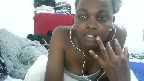Snapshot of sweetkittey chatting on June 2026 06:09:02 PM sweetkittey online show from June 2026 06:09:02 PM