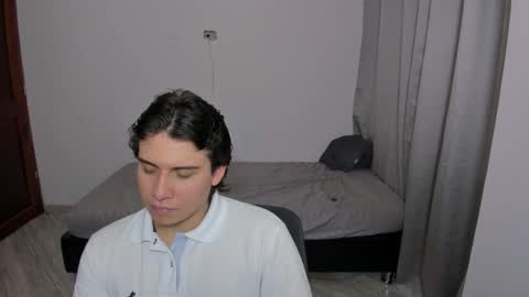 Snapshot of sweetlian_04 chatting on October 2025 07:11:01 PM Lian online show from October 2025 07:11:01 PM