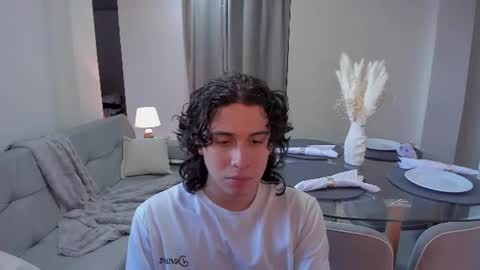 Lian online show from June 2026 06:05:02 PM