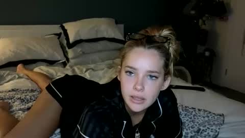 Dolly online show from March 2026 11:22:02 PM