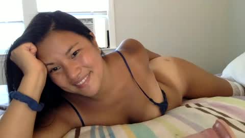Snapshot of sweetlittleangela chatting on July 2026 04:38:02 PM sweetlittleangela online show from July 2026 04:38:02 PM