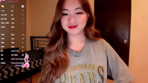 Snapshot of sweetlovepinay04 chatting on May 2026 09:17:02 AM Zoe online show from May 2026 09:17:02 AM