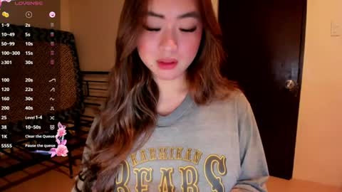 Snapshot of sweetlovepinay04 chatting on June 2026 05:06:01 PM Zoe online show from June 2026 05:06:01 PM