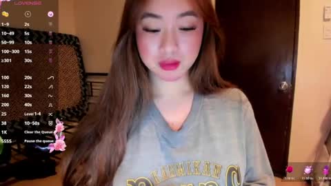 Snapshot of sweetlovepinay04 chatting on July 2026 02:56:02 PM Zoe online show from July 2026 02:56:02 PM