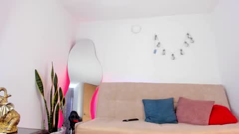 instagram sweetluna 0 online show from October 2025 07:26:02 PM