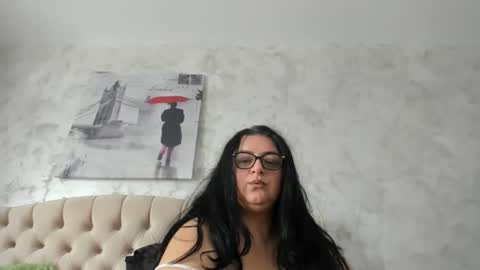 Snapshot of sweetmiki9 chatting on May 2026 06:19:02 AM sweetmiki9 online show from May 2026 06:19:02 AM