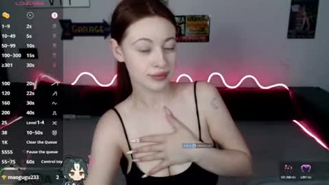 Snapshot of sweetmuffin88 chatting on June 2026 06:30:02 AM sweetmuffin88 online show from June 2026 06:30:02 AM