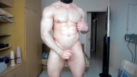 Snapshot of sweetmuscles_boy chatting on July 2026 06:47:02 AM Lorenzo online show from July 2026 06:47:02 AM