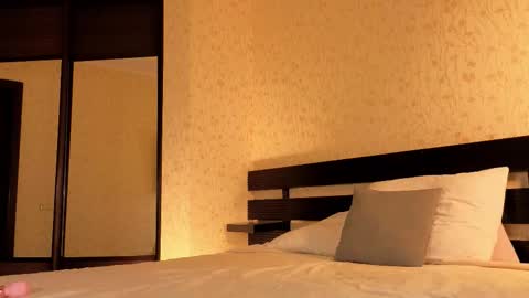 Anya online show from December 2025 01:22:02 AM