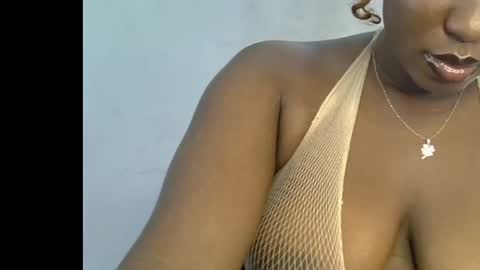 Snapshot of sweetpetitgirl chatting on June 2026 08:18:02 AM LILY BRANDY online show from June 2026 08:18:02 AM