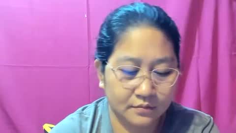 Snapshot of sweetpilipina88 chatting on January 2025 06:57:02 AM MIA online show from January 2025 06:57:02 AM