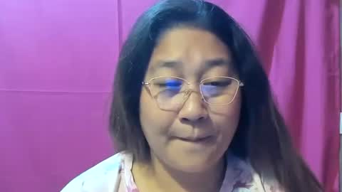 Snapshot of sweetpilipina88 chatting on January 2025 06:53:02 AM MIA online show from January 2025 06:53:02 AM