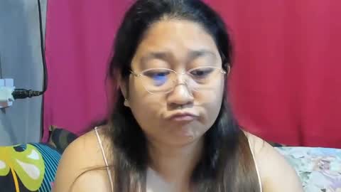 Snapshot of sweetpilipina88 chatting on February 2025 06:53:02 AM MIA online show from February 2025 06:53:02 AM