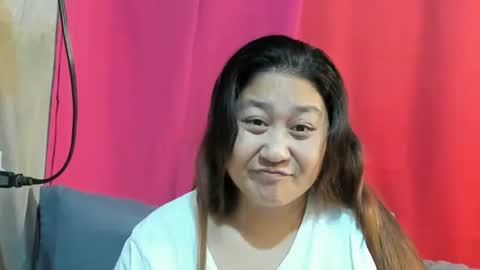 Snapshot of sweetpilipina88 chatting on March 2025 12:43:01 PM MIA online show from March 2025 12:43:01 PM