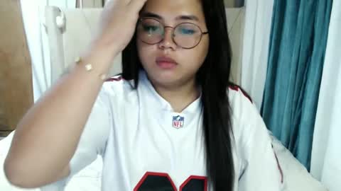 Snapshot of sweetprincess_athena chatting on March 2025 06:04:02 AM Princess Ella online show from March 2025 06:04:02 AM