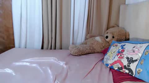 Snapshot of sweetprincess_athena chatting on May 2026 05:42:01 PM Princess Ella online show from May 2026 05:42:01 PM