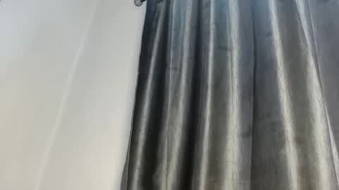 slim ivy online show from November 2025 06:51:01 PM