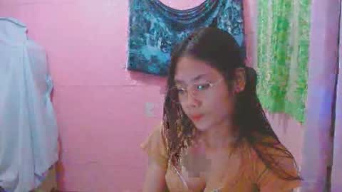 Snapshot of sweetsexygirl20 chatting on May 2026 01:18:02 PM Mia online show from May 2026 01:18:02 PM