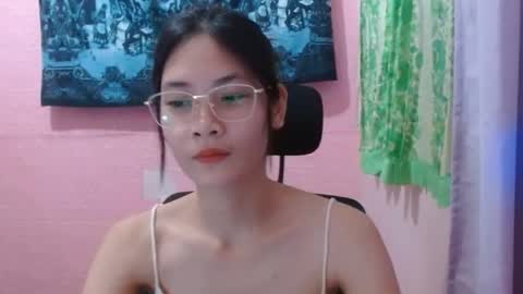 Snapshot of sweetsexygirl20 chatting on June 2026 05:12:01 AM Mia online show from June 2026 05:12:01 AM