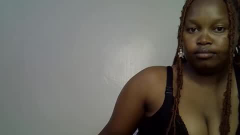 Snapshot of sweetsinshan chatting on May 2026 12:32:02 PM sweetsinshan online show from May 2026 12:32:02 PM