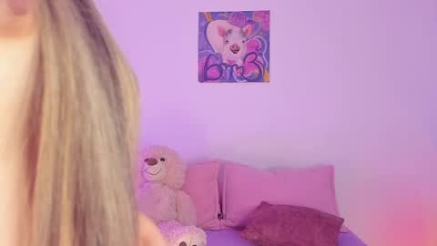 Sofia sweet online show from March 2026 02:20:01 PM