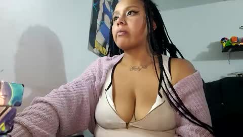 Snapshot of sweett_candy1 chatting on May 2026 04:19:01 AM sweett_candy1 online show from May 2026 04:19:01 AM